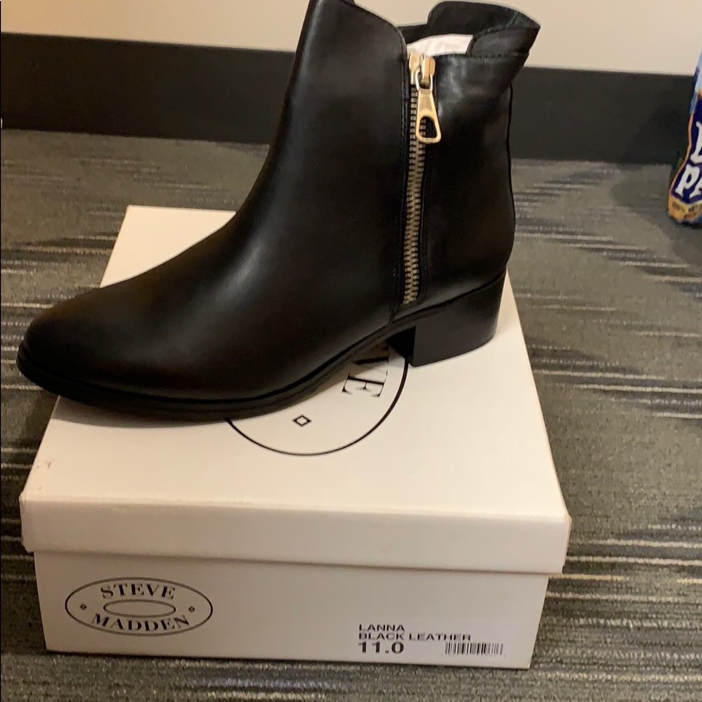 NWT | Steve Madden Booties